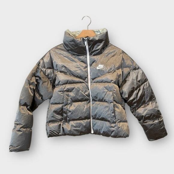 NIKE Sportswear Therma-fit City Series Shine Puffer Jacket Size XS - Picture 3 of 12